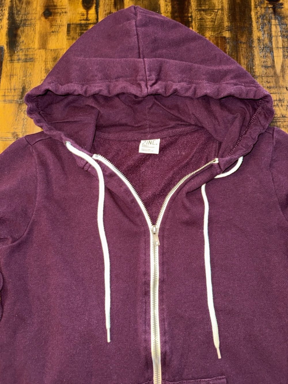 ZINE casual zip up women's relaxed fit wine red hoodie with pockets. sz s cozy
